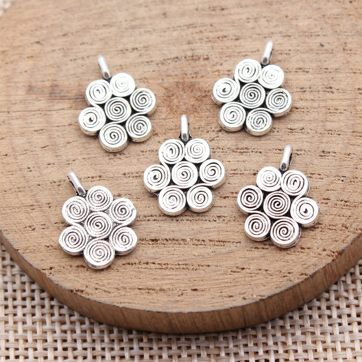 Vintage Fashion Tumblr - 40pcs 15x12mm(0.59x0.47inch) Antique Silver Color Swirl