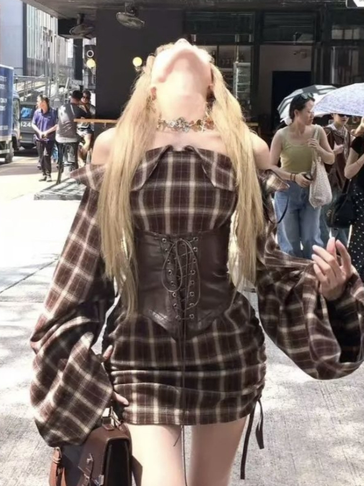 Vintage Fashion Retro Outfit - American Retro Sexy Brown Plaid Design