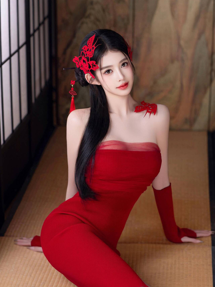 Vintage Fashion Photography - New 2026 Red Vintage Style Private