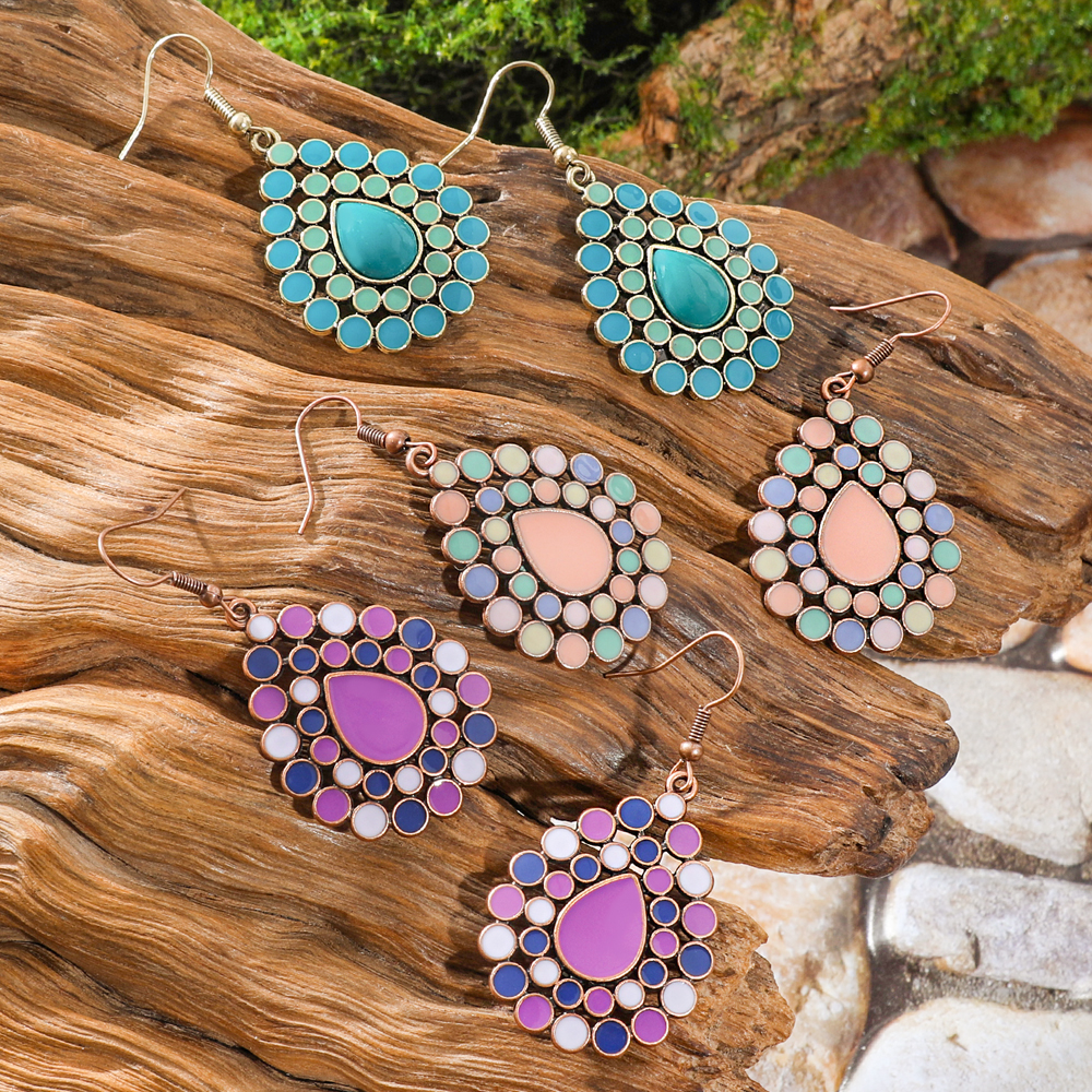 Women's Vintage Dangle Earring - Vintage Fashion Photography avaliação e preço