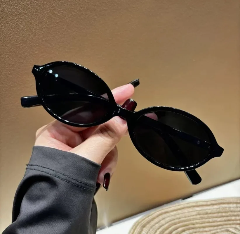 New Oval Shape Sunglasses Clas - Vintage Fashion Images avaliação e preço