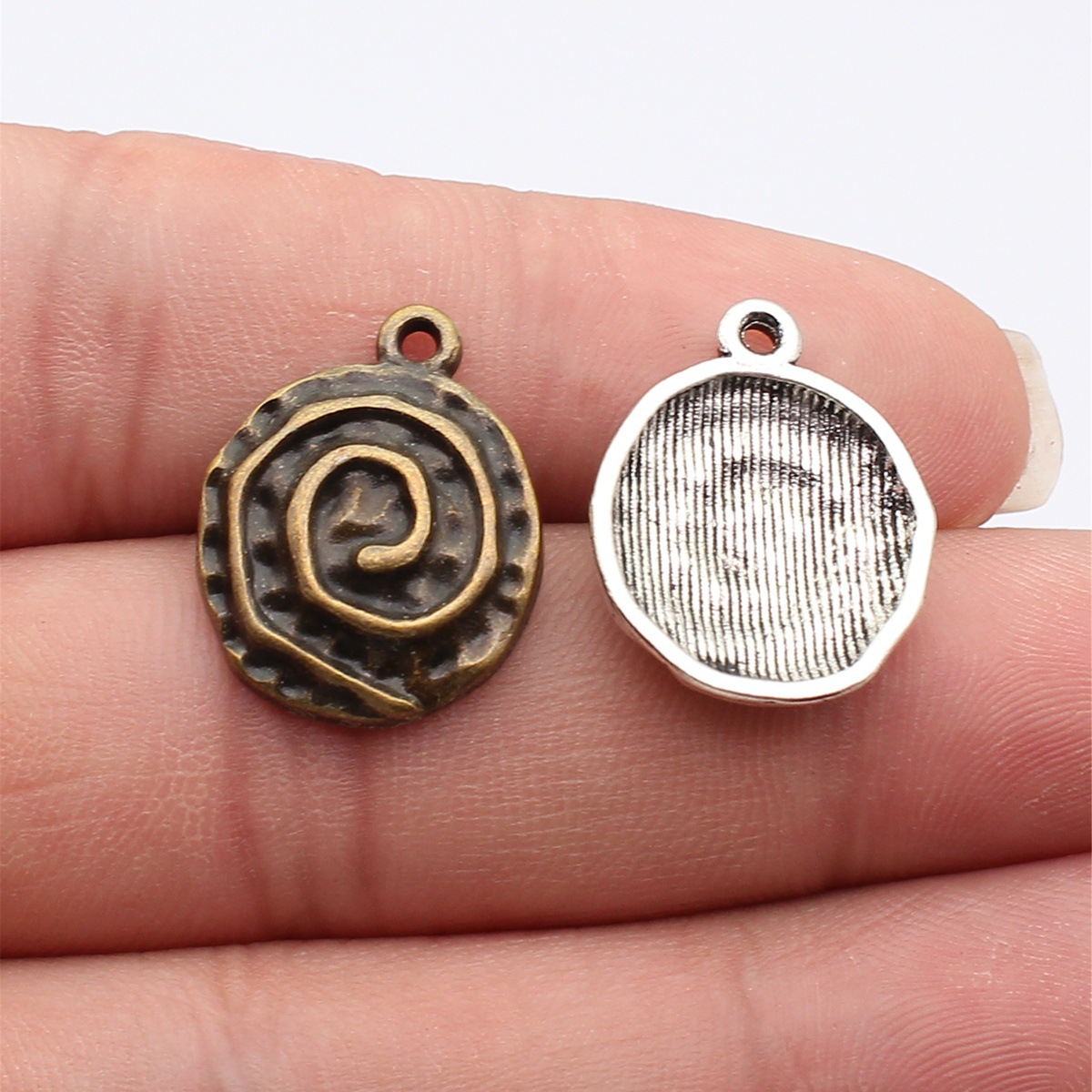 WYSIWYG 10pcs 22x17mm 2 Colors - Vintage Fashion Tumblr avaliação e preço
