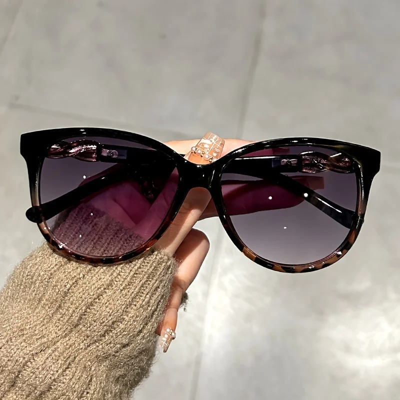 New Fashion Big Cat Eye Sungla - Vintage Fashion Images avaliação e preço